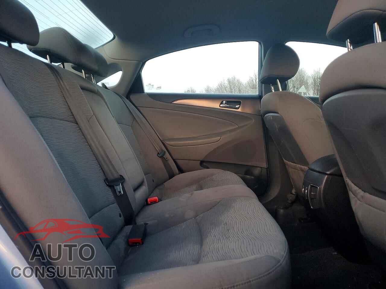HYUNDAI SONATA 2012 - KMHEC4A41CA036666
