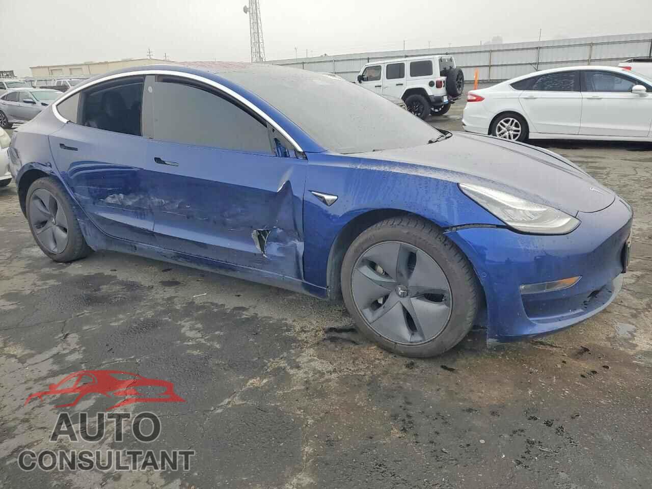 TESLA MODEL 3 2018 - 5YJ3E1EA8JF040254