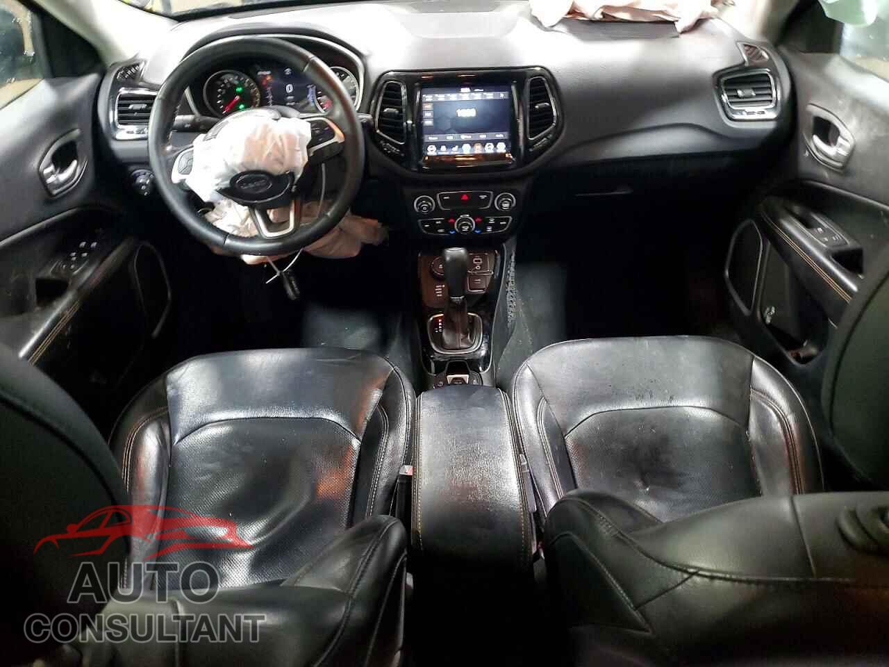 JEEP COMPASS 2018 - 3C4NJDCB4JT433011