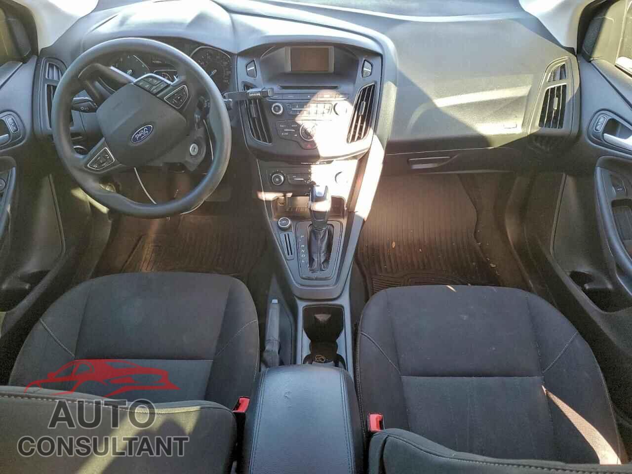 FORD FOCUS 2015 - 1FADP3F29FL233590