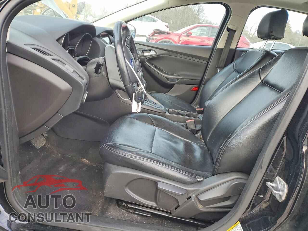 FORD FOCUS 2017 - 1FADP3M23HL221067