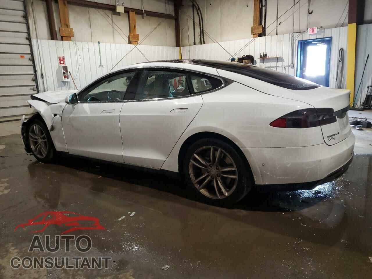 TESLA MODEL S 2015 - 5YJSA1E22FF116333