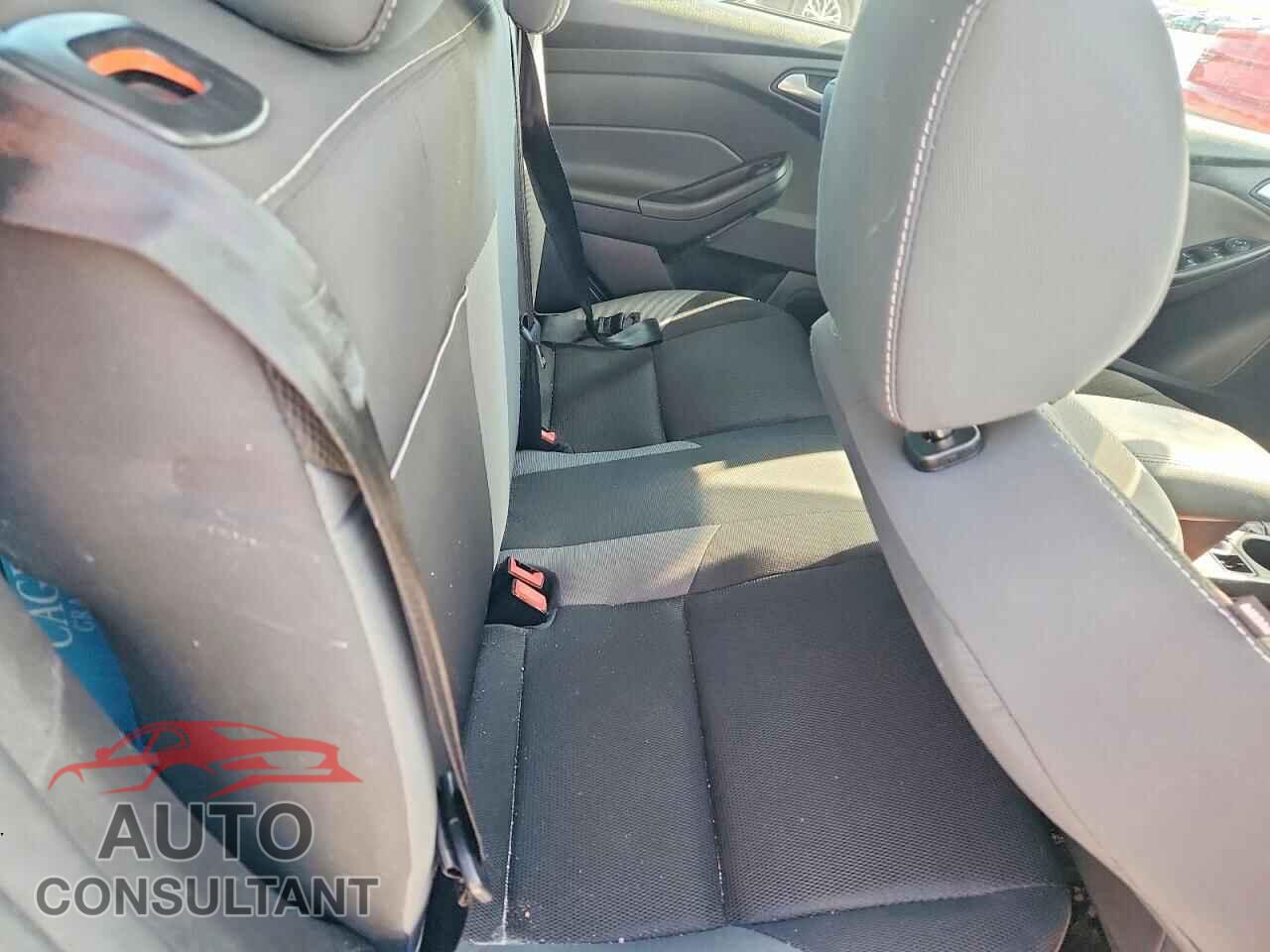 FORD FOCUS 2014 - 1FADP3F20EL368200