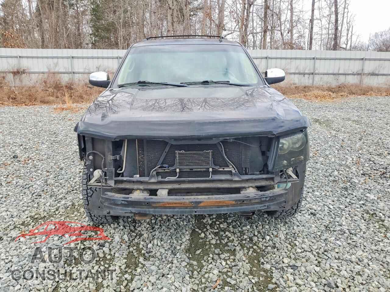 CHEVROLET TAHOE 2010 - 1GNUCBE01AR113473