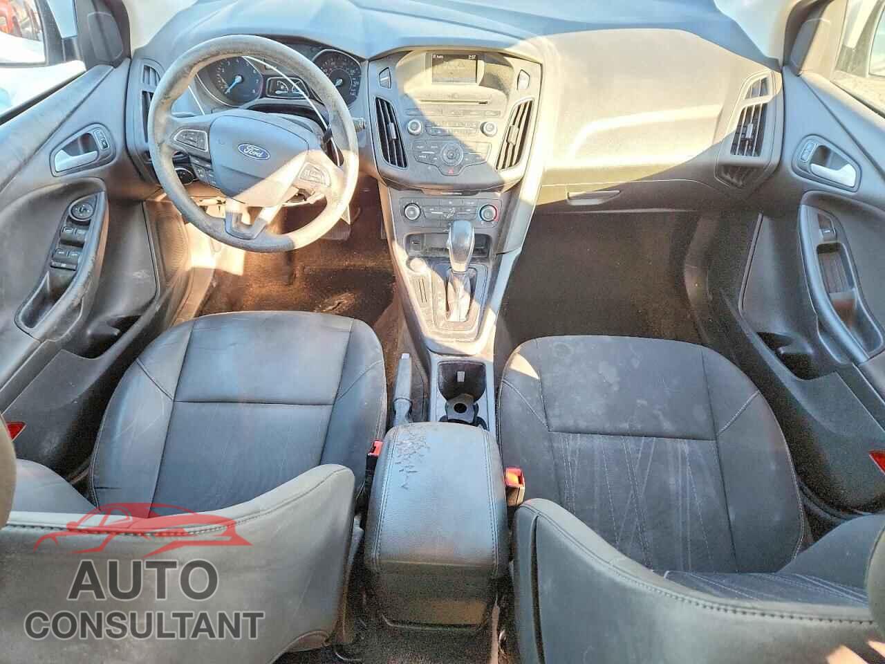 FORD FOCUS 2017 - 1FADP3K28HL335083