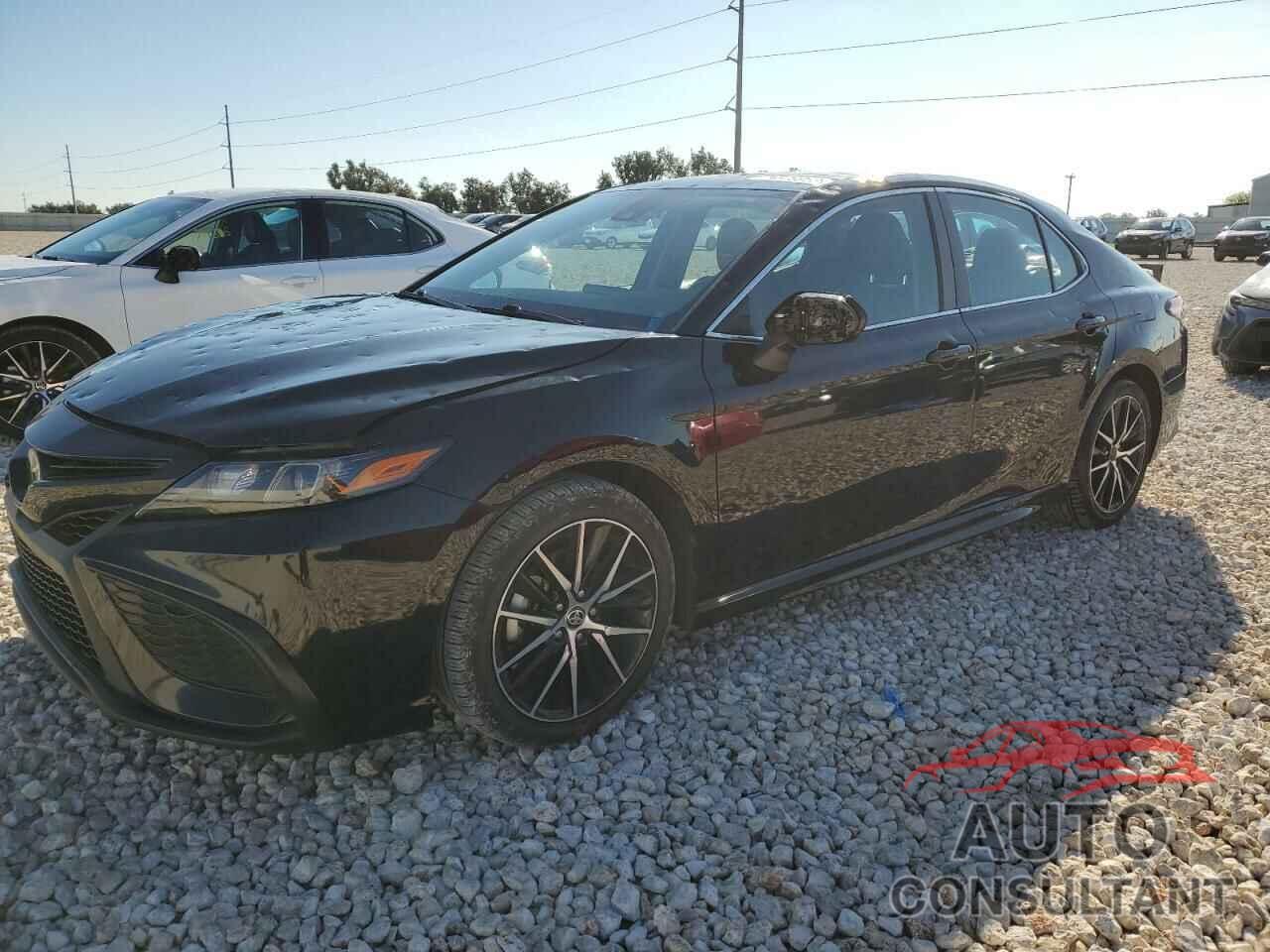TOYOTA CAMRY 2021 - 4T1G11AK2MU545418