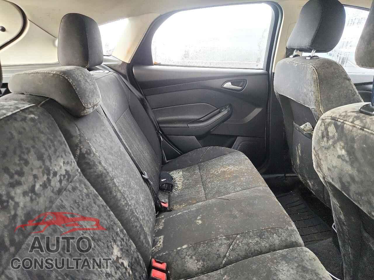FORD FOCUS 2016 - 1FADP3K22GL240100
