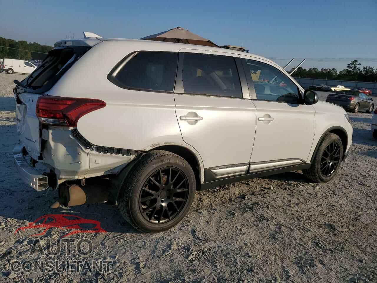 MITSUBISHI OUTLANDER 2019 - JA4AD2A33KZ006378