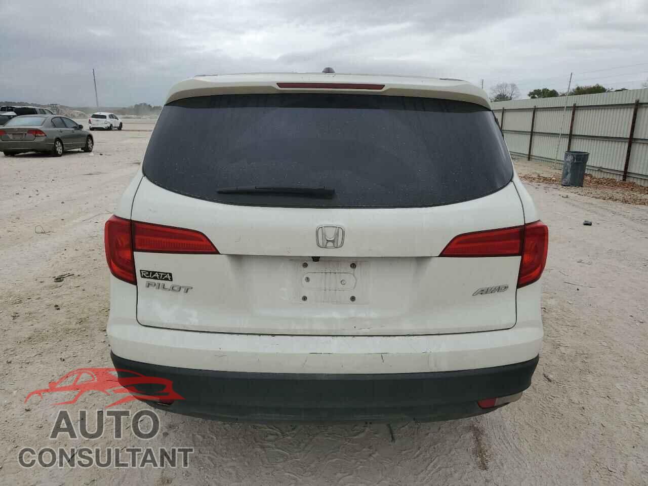 HONDA PILOT 2017 - 5FNYF6H61HB086235