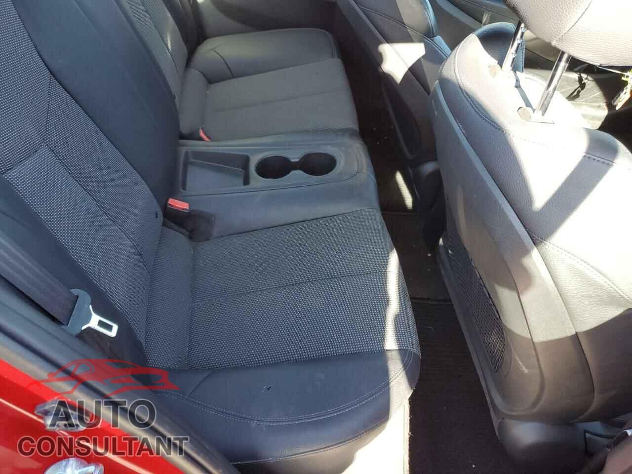 HYUNDAI VELOSTER 2016 - KMHTC6AD2GU270726