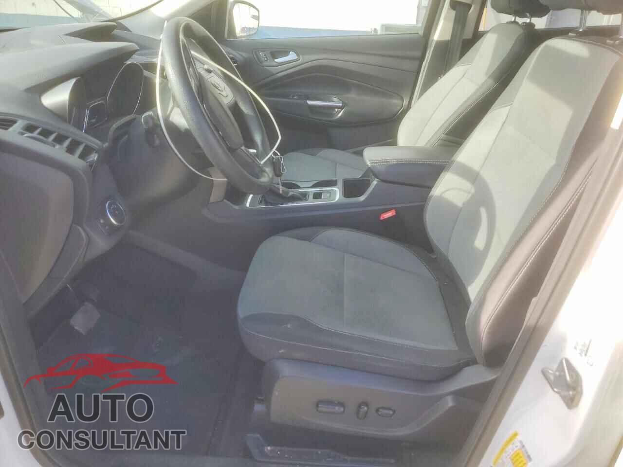 FORD ESCAPE 2017 - 1FMCU9GD5HUE49043