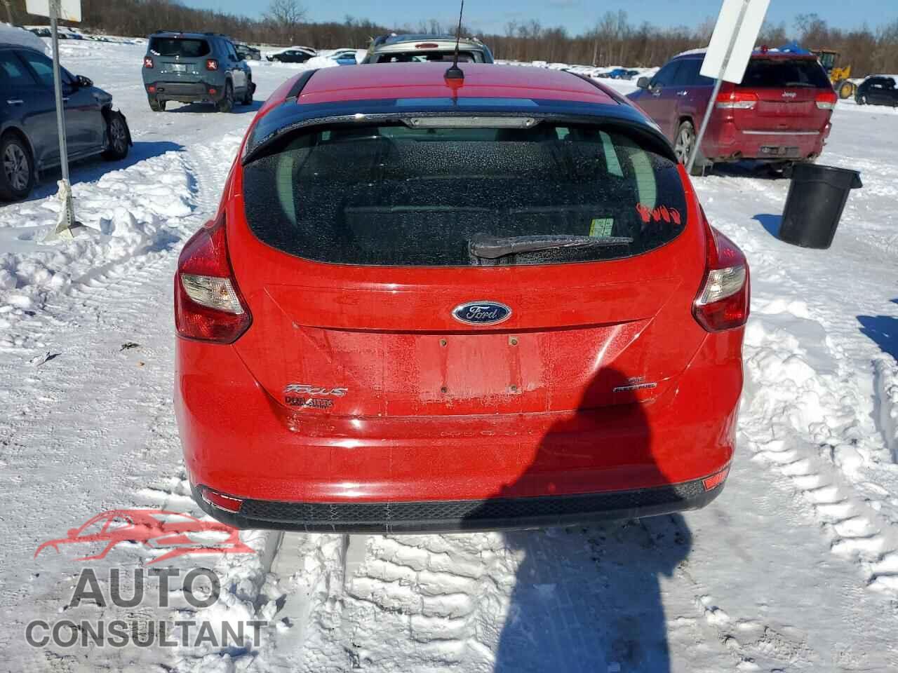 FORD FOCUS 2013 - 1FADP3K2XDL203856
