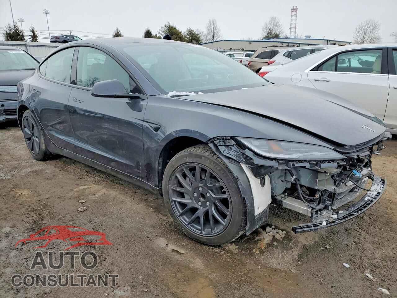 TESLA MODEL 3 2025 - 5YJ3E1EA2SF042941
