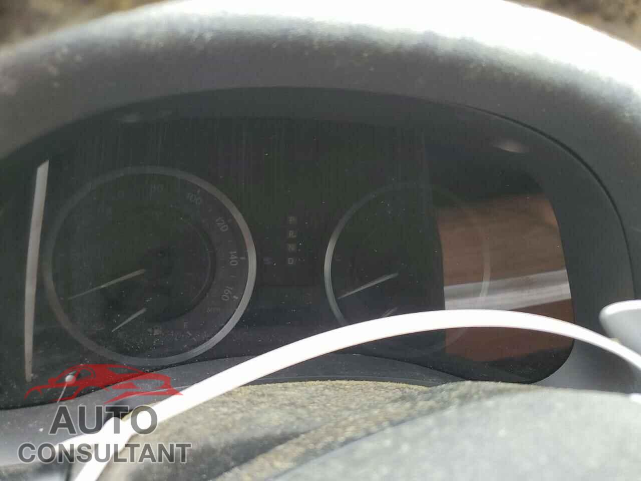 LEXUS IS 2013 - JTHFF2C2XD2527943