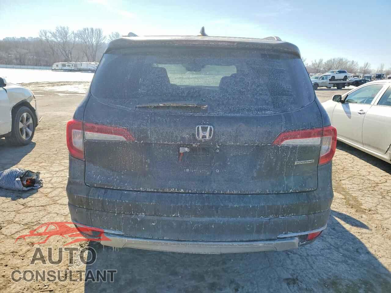 HONDA PILOT 2019 - 5FNYF6H63KB082498