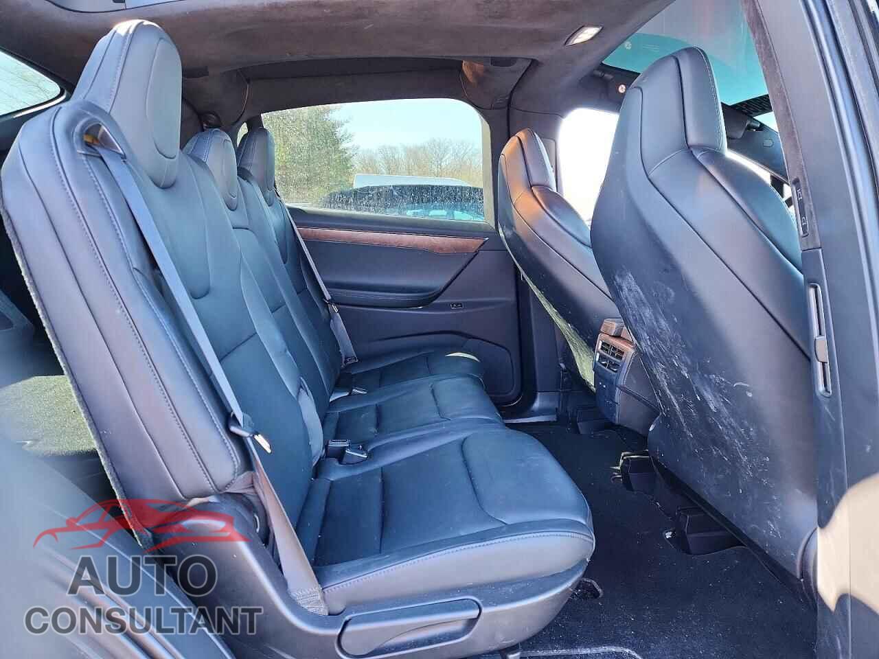 TESLA MODEL X 2019 - 5YJXCAE26KF189697