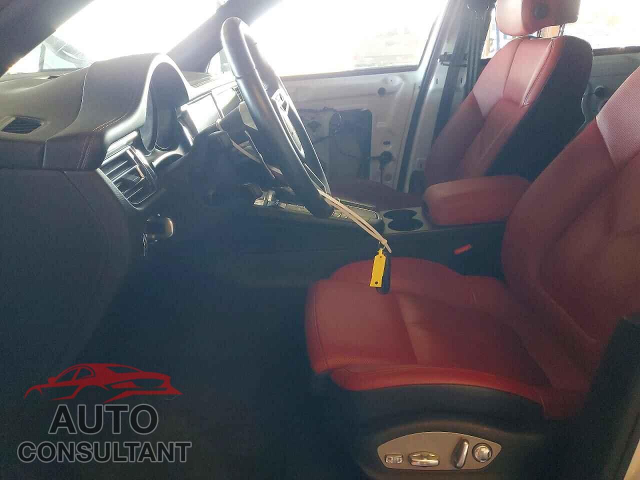 PORSCHE MACAN 2019 - WP1AA2A58KLB01343