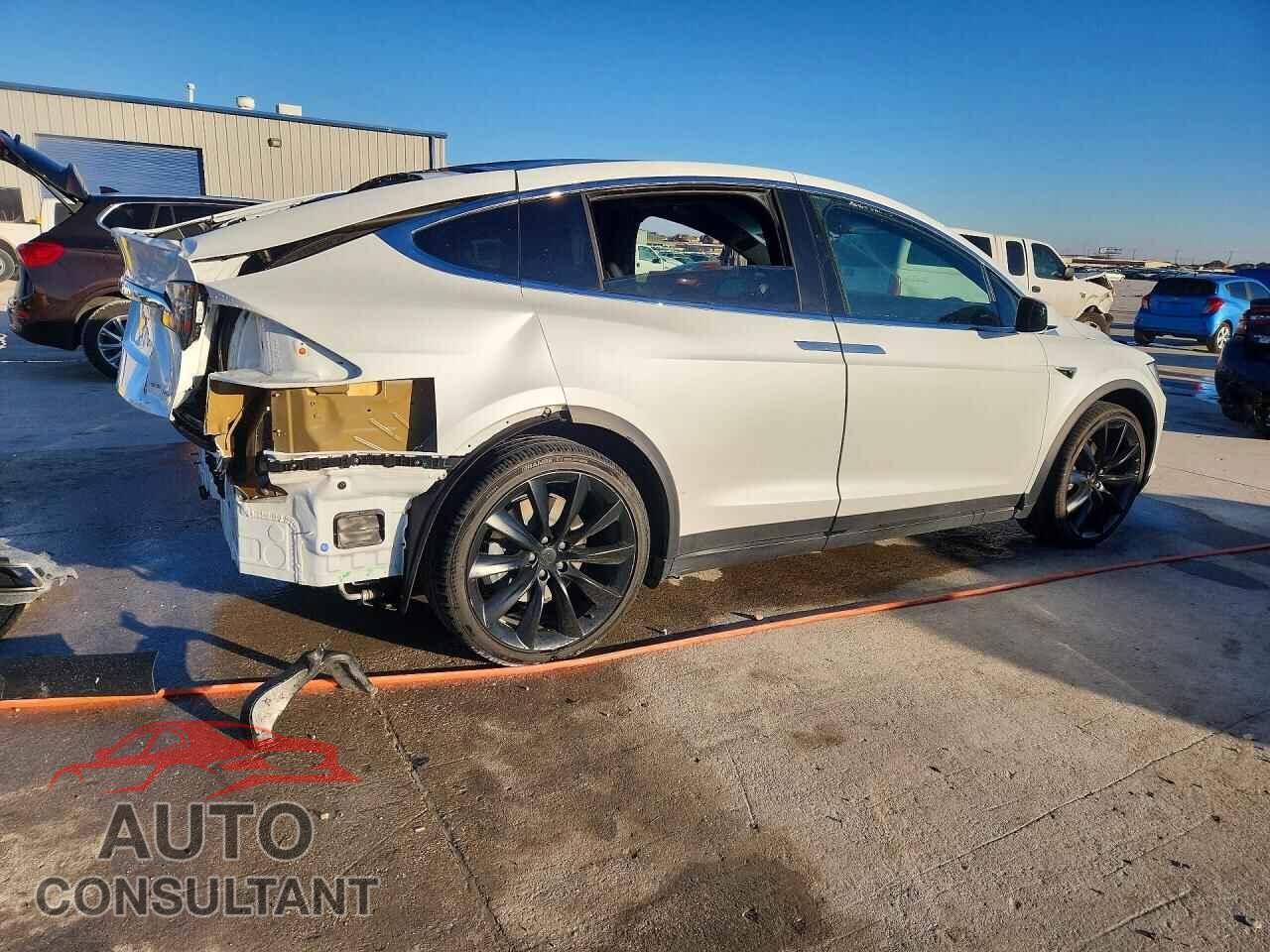 TESLA MODEL X 2019 - 5YJXCBE20KF198501