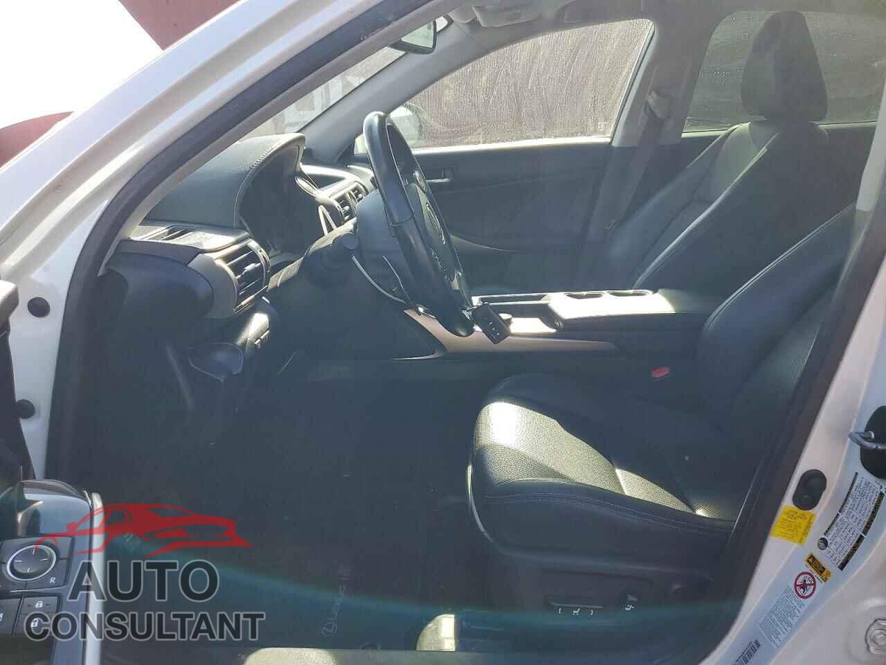 LEXUS IS 2016 - JTHBA1D26G5016710