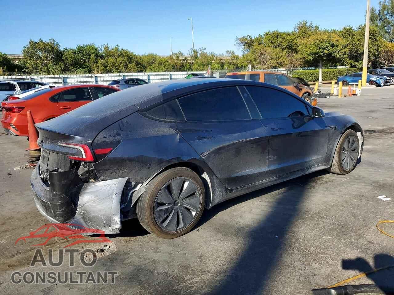 TESLA MODEL 3 2024 - 5YJ3E1EB4RF813628