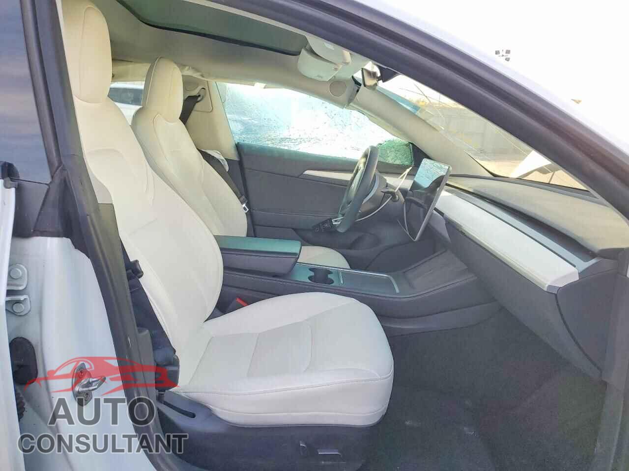 TESLA MODEL 3 2022 - 5YJ3E1EA0NF329747