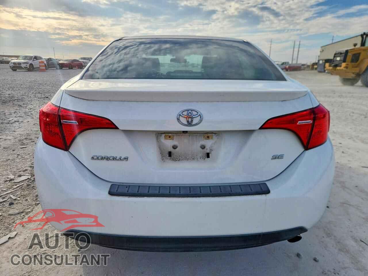TOYOTA COROLLA 2017 - 5YFBURHE5HP683025
