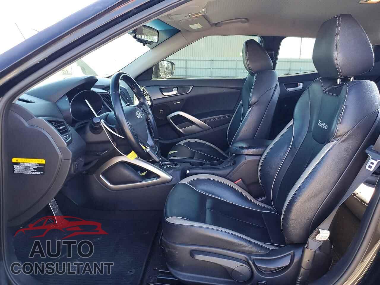 HYUNDAI VELOSTER 2015 - KMHTC6AE6FU225621