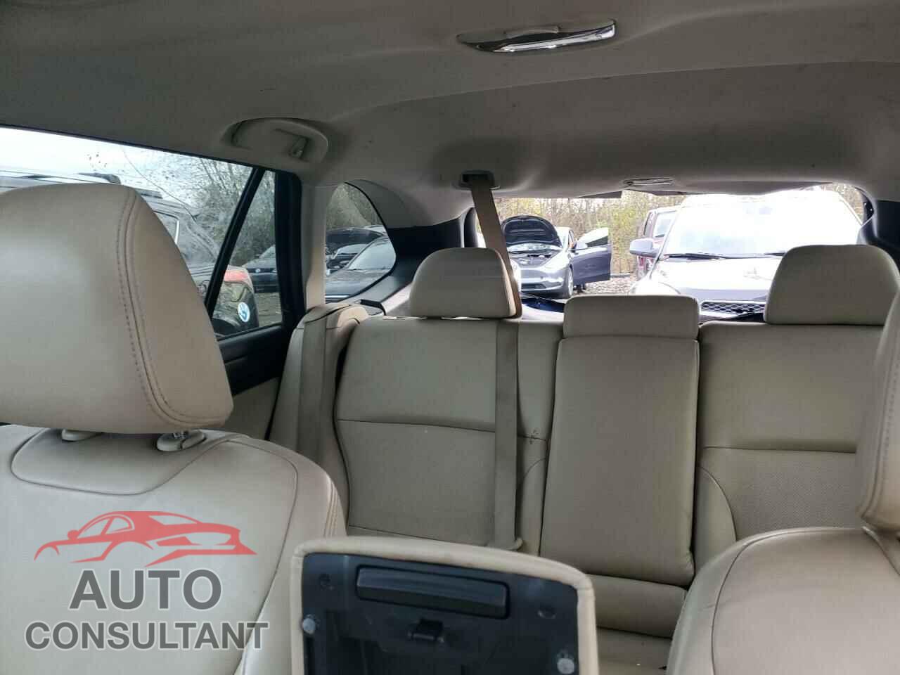 SUBARU OUTBACK 2017 - 4S4BSENC3H3218197