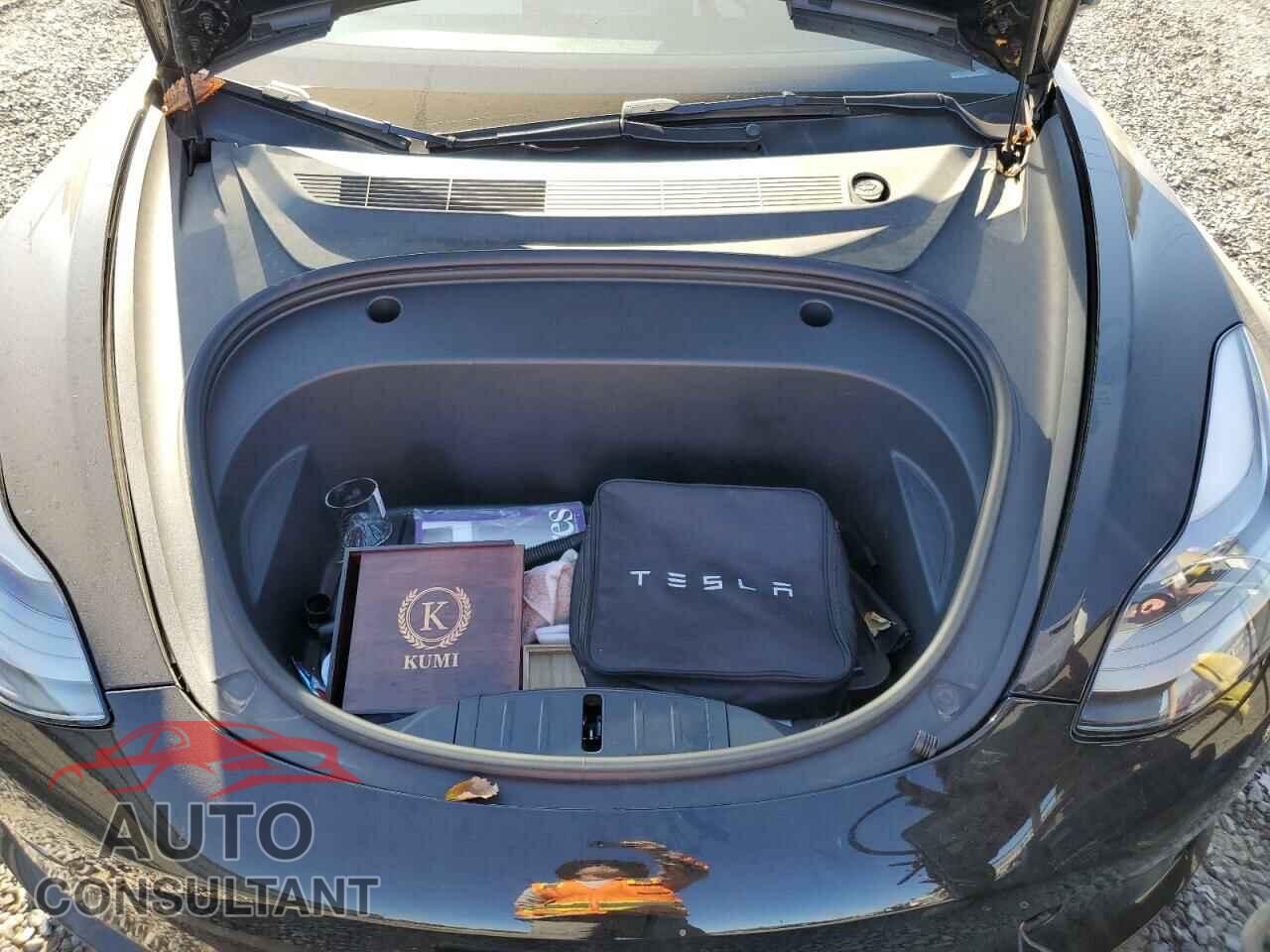 TESLA MODEL 3 2022 - 5YJ3E1EB8NF110785