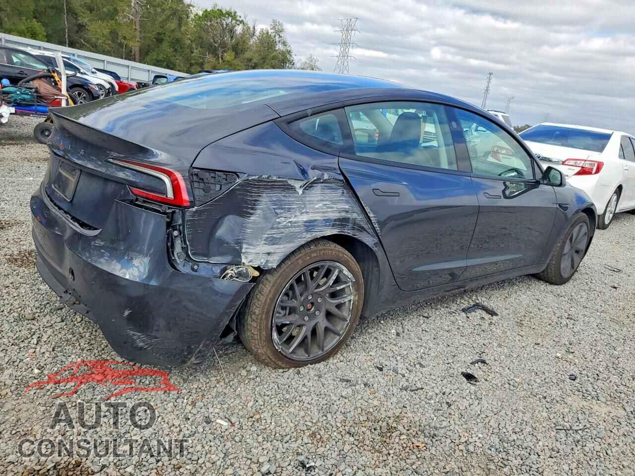 TESLA MODEL 3 2025 - 5YJ3E1EA7SF884271