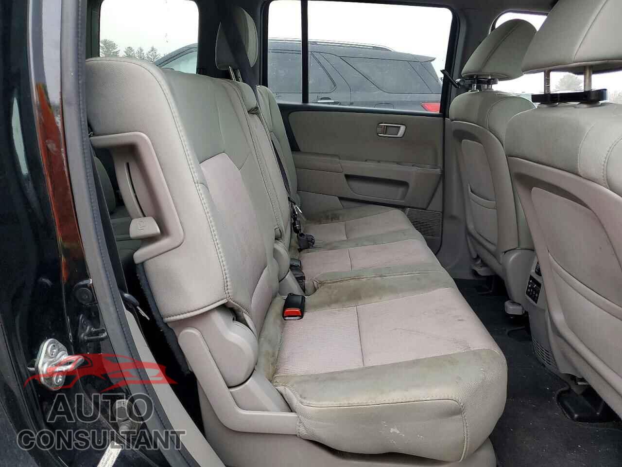 HONDA PILOT 2015 - 5FNYF4H30FB077467