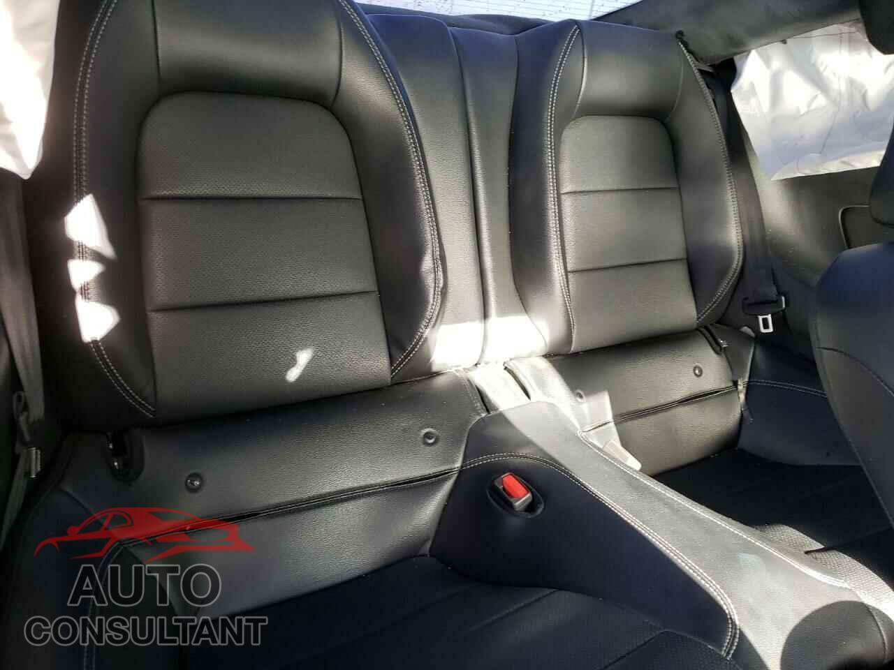 FORD MUSTANG 2021 - 1FA6P8CF7M5138833