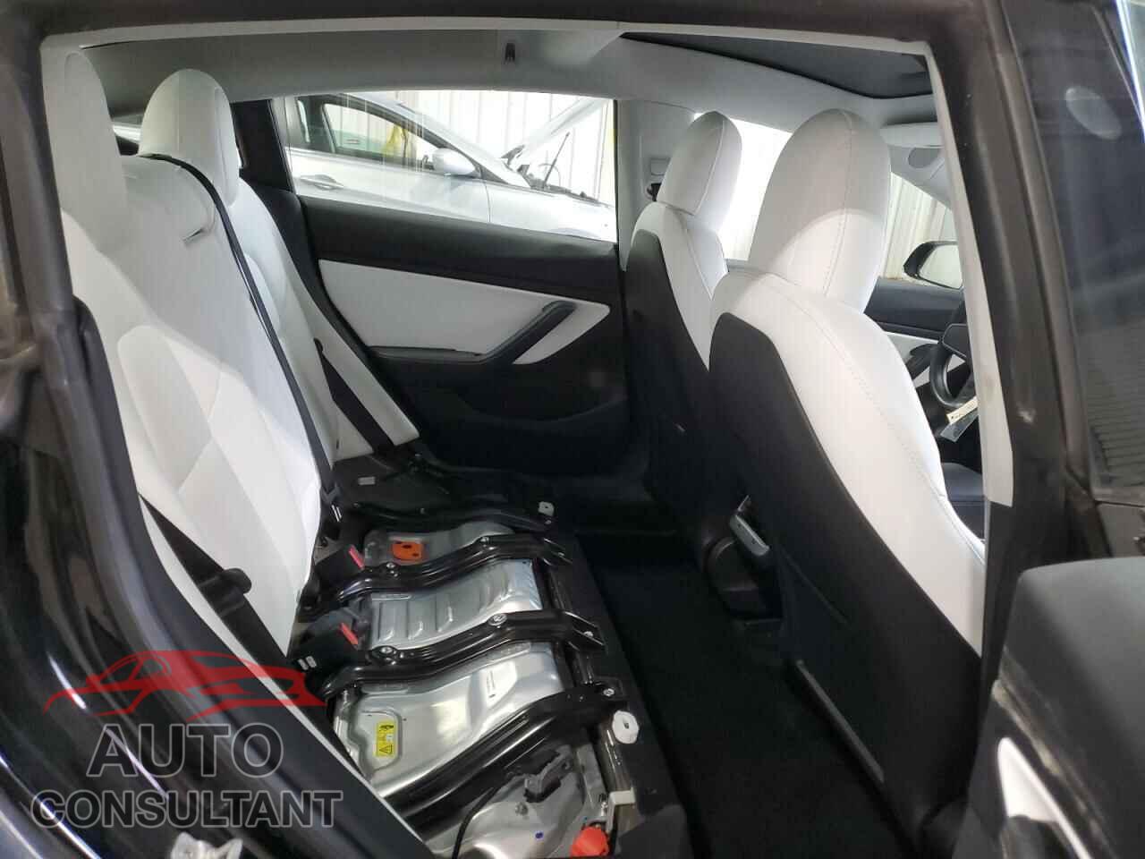 TESLA MODEL 3 2019 - 5YJ3E1EB9KF194983