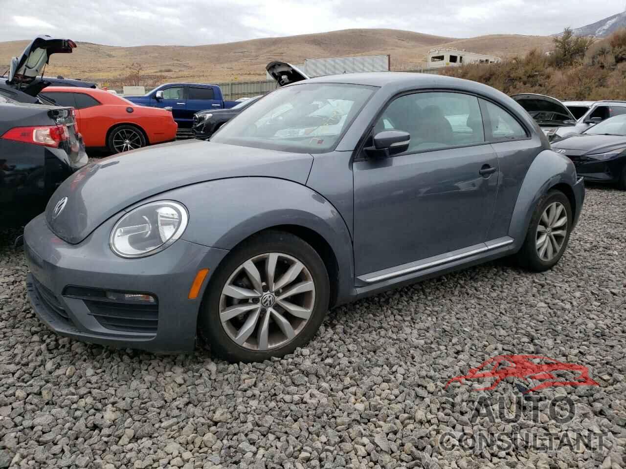 VOLKSWAGEN BEETLE 2017 - 3VWF17AT6HM629762