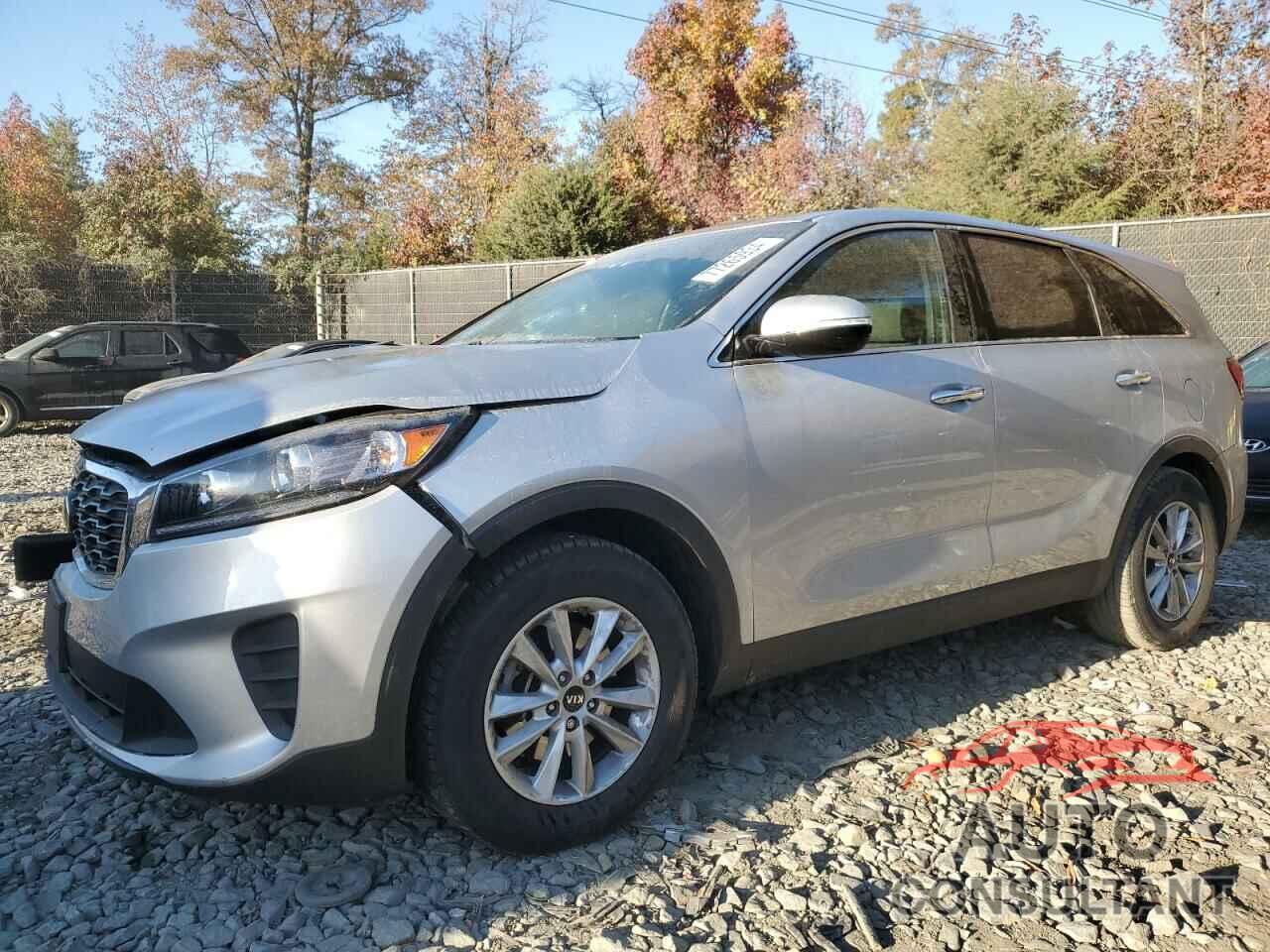 KIA SORENTO 2019 - 5XYPG4A33KG467565