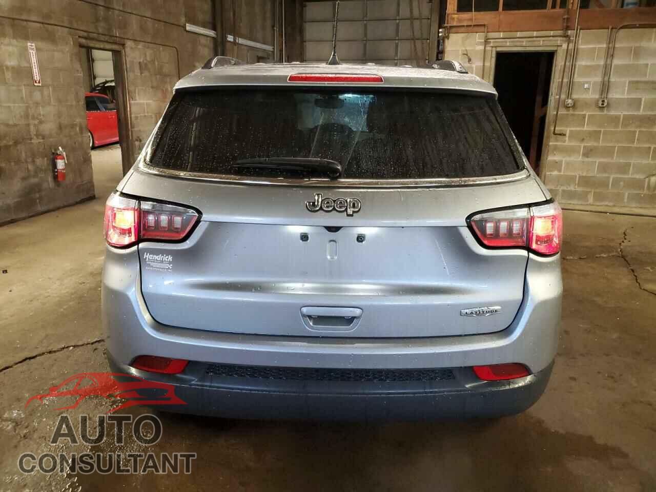 JEEP COMPASS 2018 - 3C4NJCBB3JT414347