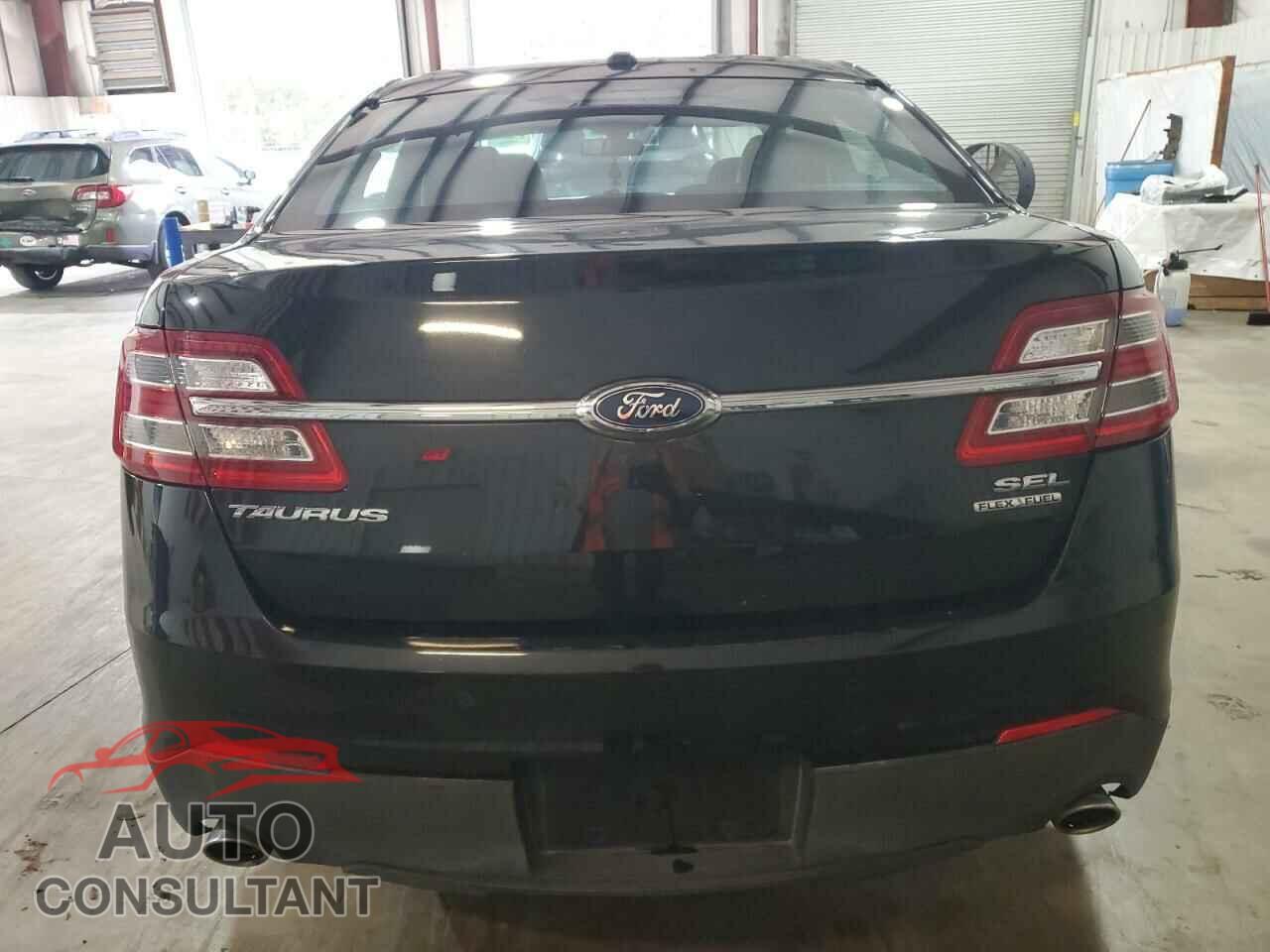 FORD TAURUS 2015 - 1FAHP2E84FG189945