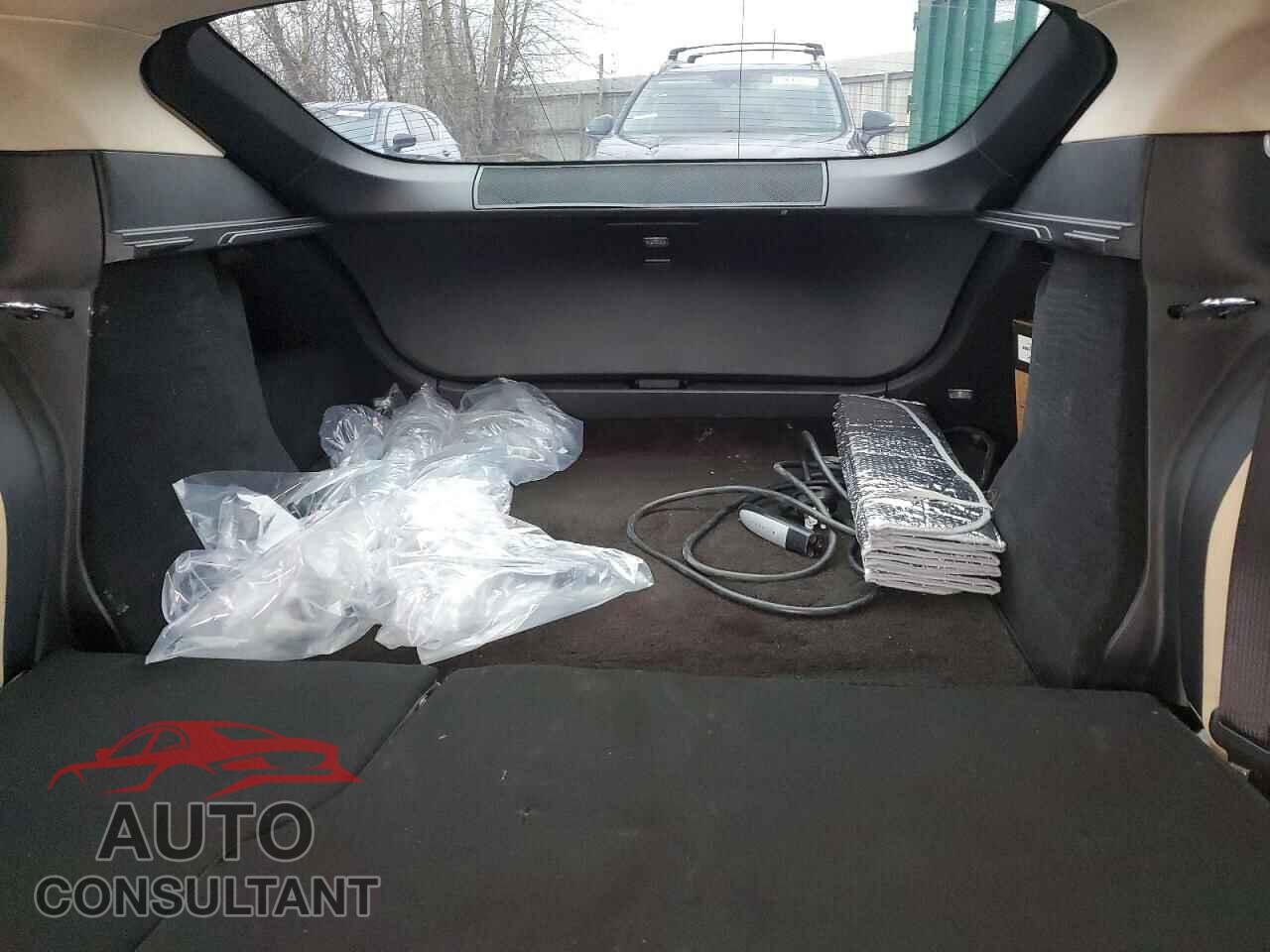 TESLA MODEL S 2013 - 5YJSA1DN5DFP06017