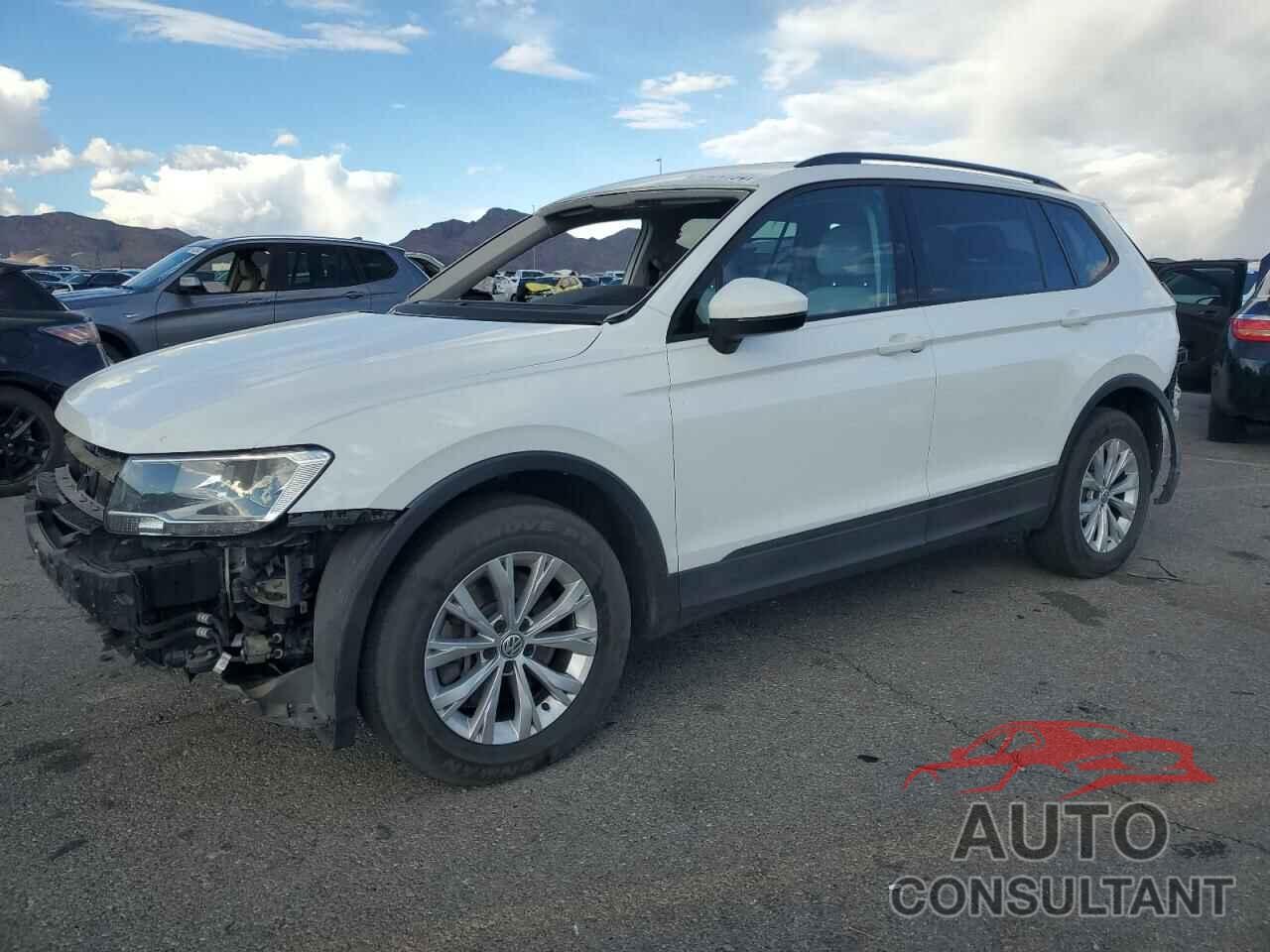 VOLKSWAGEN TIGUAN 2018 - 3VV1B7AX6JM115107