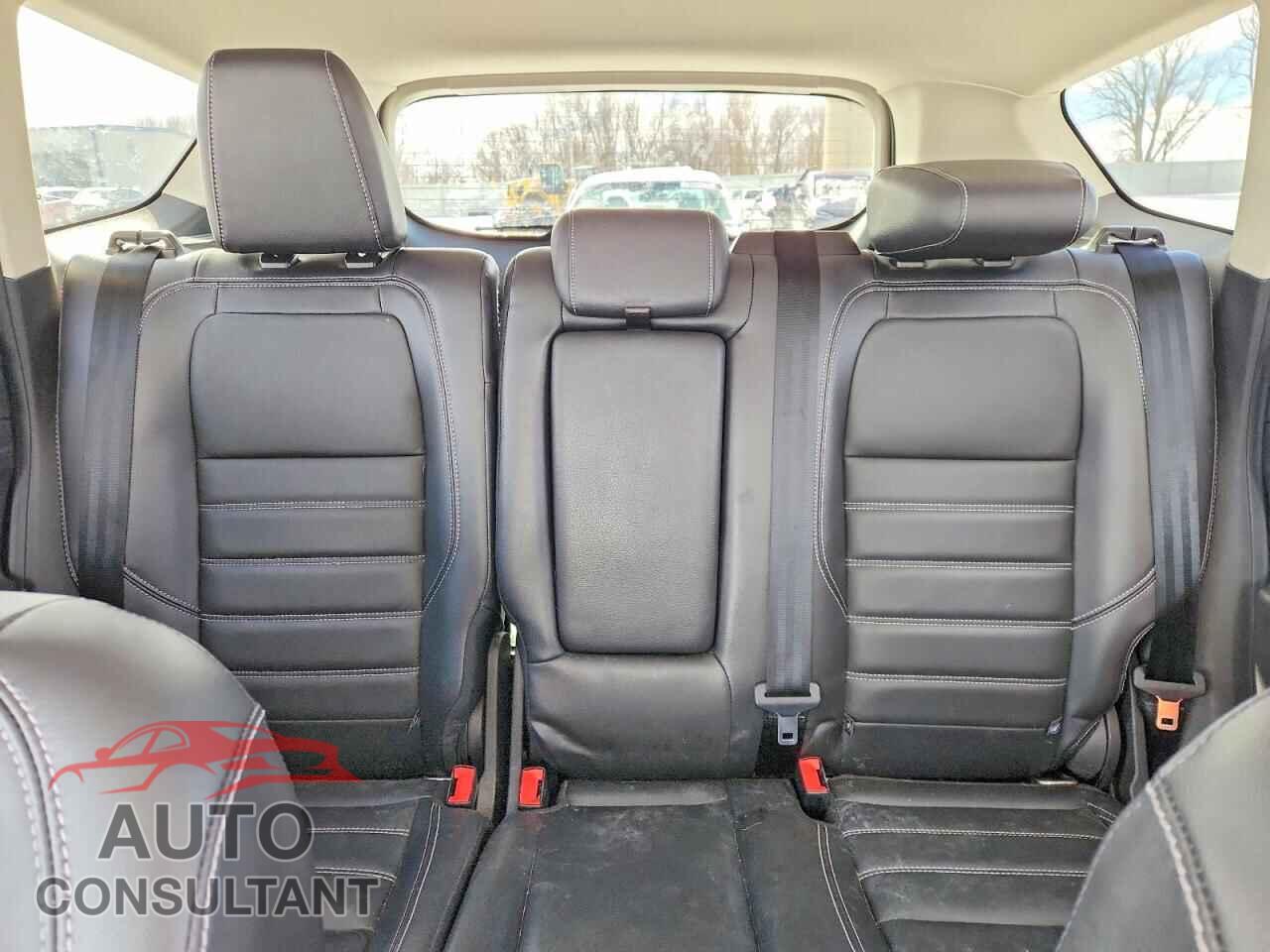 FORD ESCAPE 2017 - 1FMCU9J93HUD39788