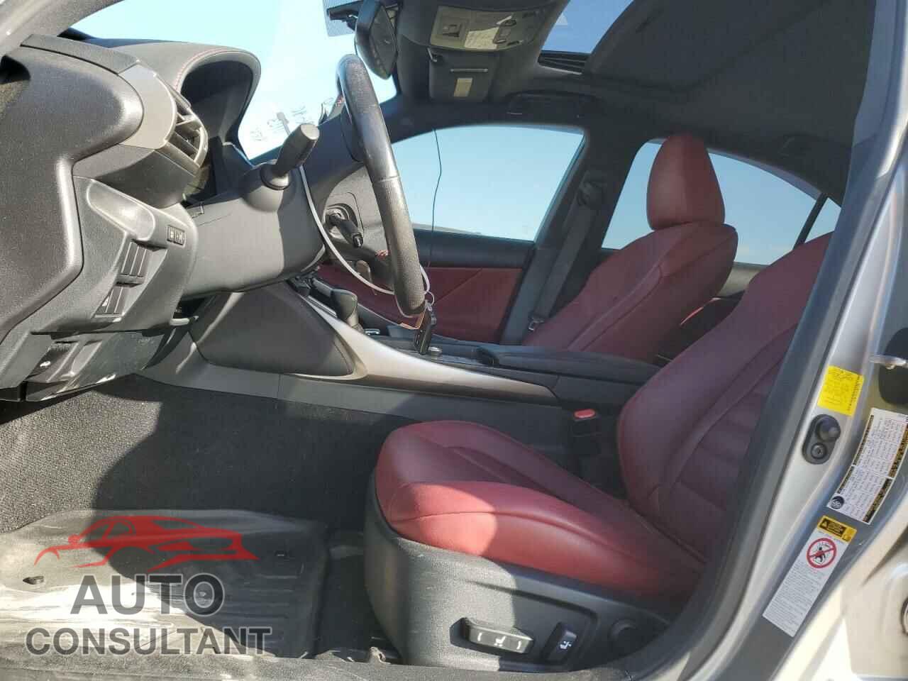 LEXUS IS 2016 - JTHBA1D24G5013739