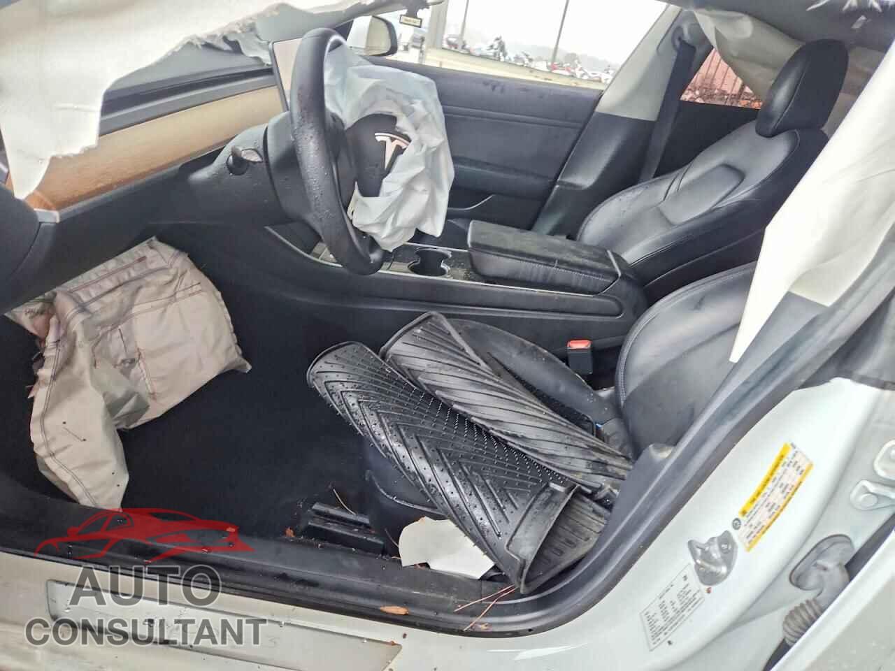 TESLA MODEL 3 2020 - 5YJ3E1EA4LF737519