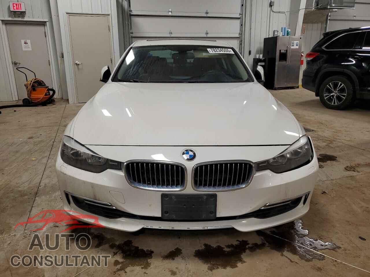 BMW 3 SERIES 2013 - WBA3A5C55DF358189