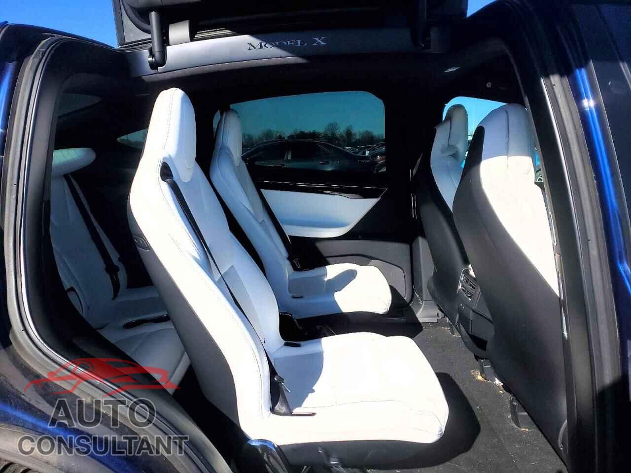 TESLA MODEL X 2017 - 5YJXCBE23HF076031