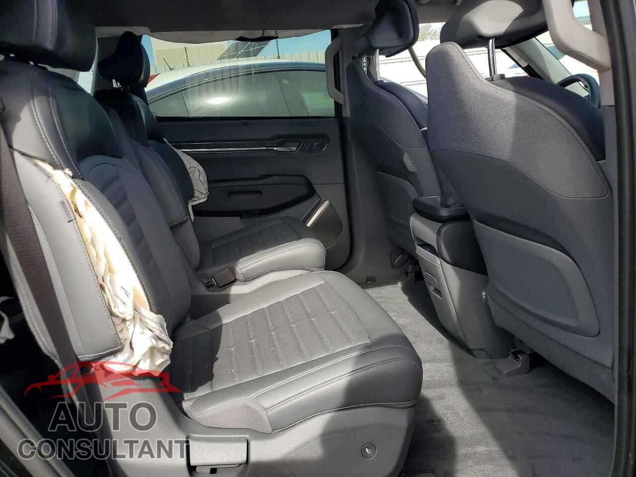 KIA EV9 2024 - KNDADFS53R6036005