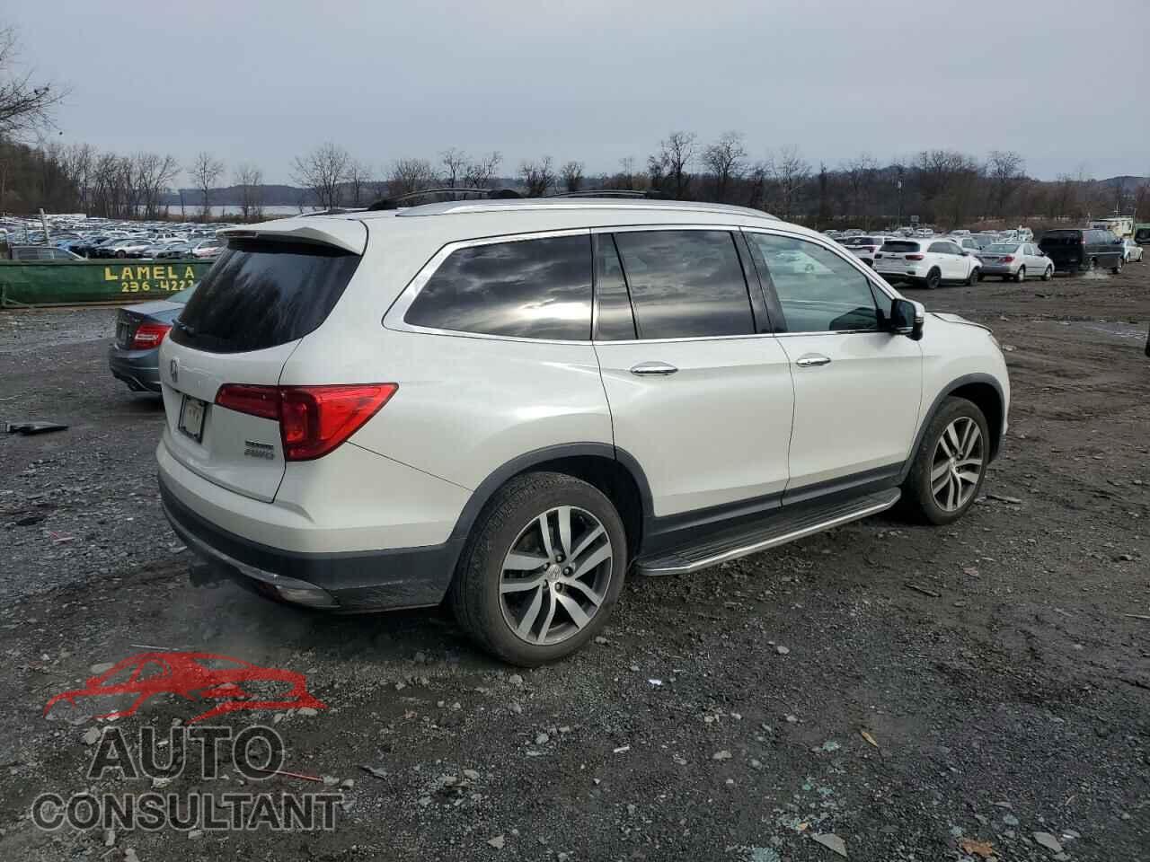 HONDA PILOT 2017 - 5FNYF6H95HB062725