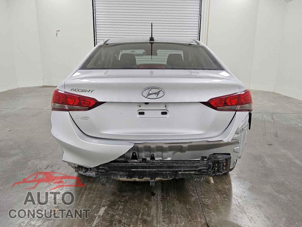 HYUNDAI ACCENT 2018 - 3KPC24A32JE011887