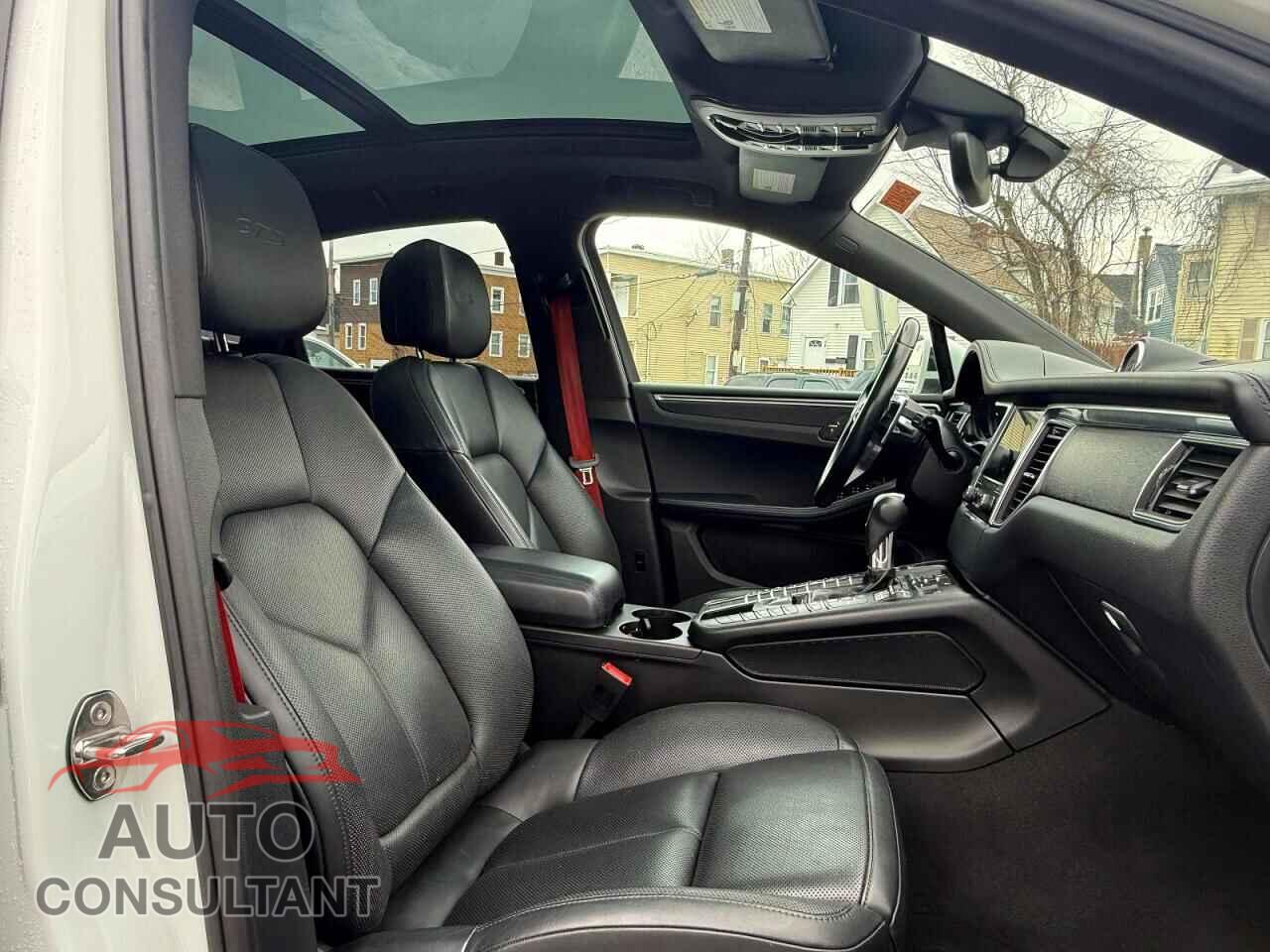 PORSCHE MACAN 2017 - WP1AG2A55HLB54816