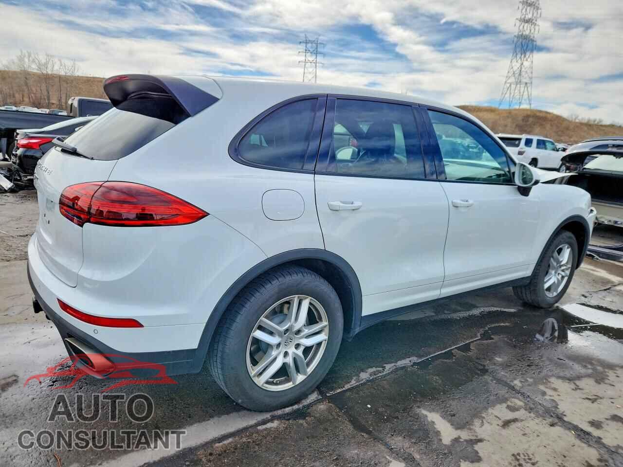 PORSCHE CAYENNE 2016 - WP1AA2A27GLA00596