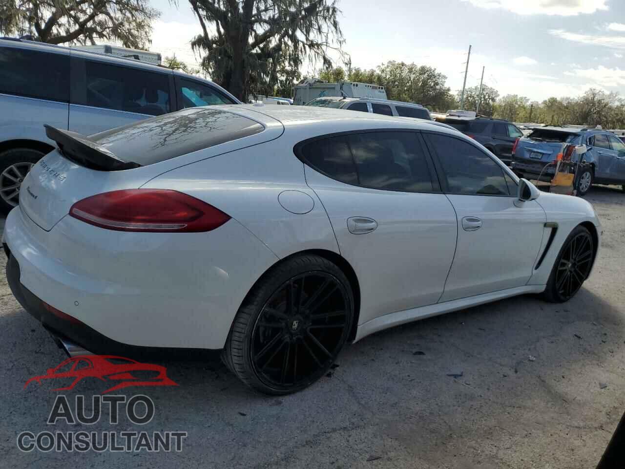 PORSCHE PANAMERA 2015 - WP0AA2A73FL005869
